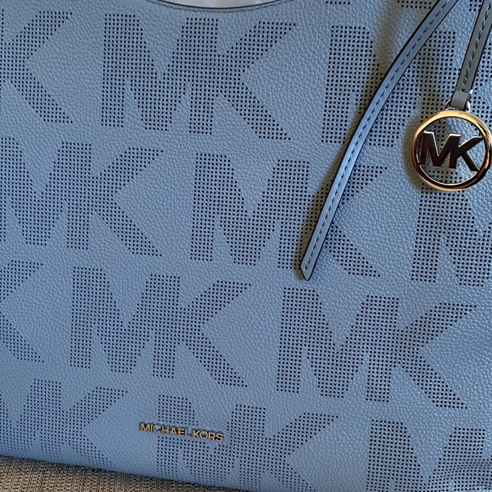 Michael Kors Joan XL Slouchy Shoulder Bag Pale Blue - Picture 7 of 16